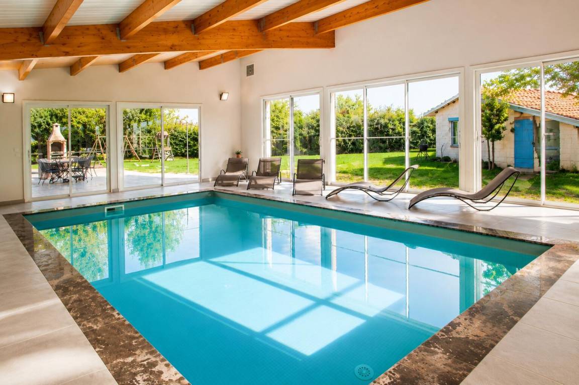 333 m&sup2; G&icirc;te 6 Schlafzimmer 12 G&auml;ste