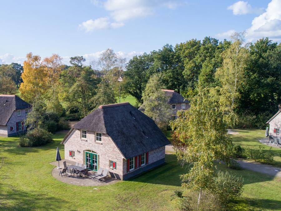 132 M² Bungalow ∙ 4 Chambres ∙ 8 Personnes - Emmen