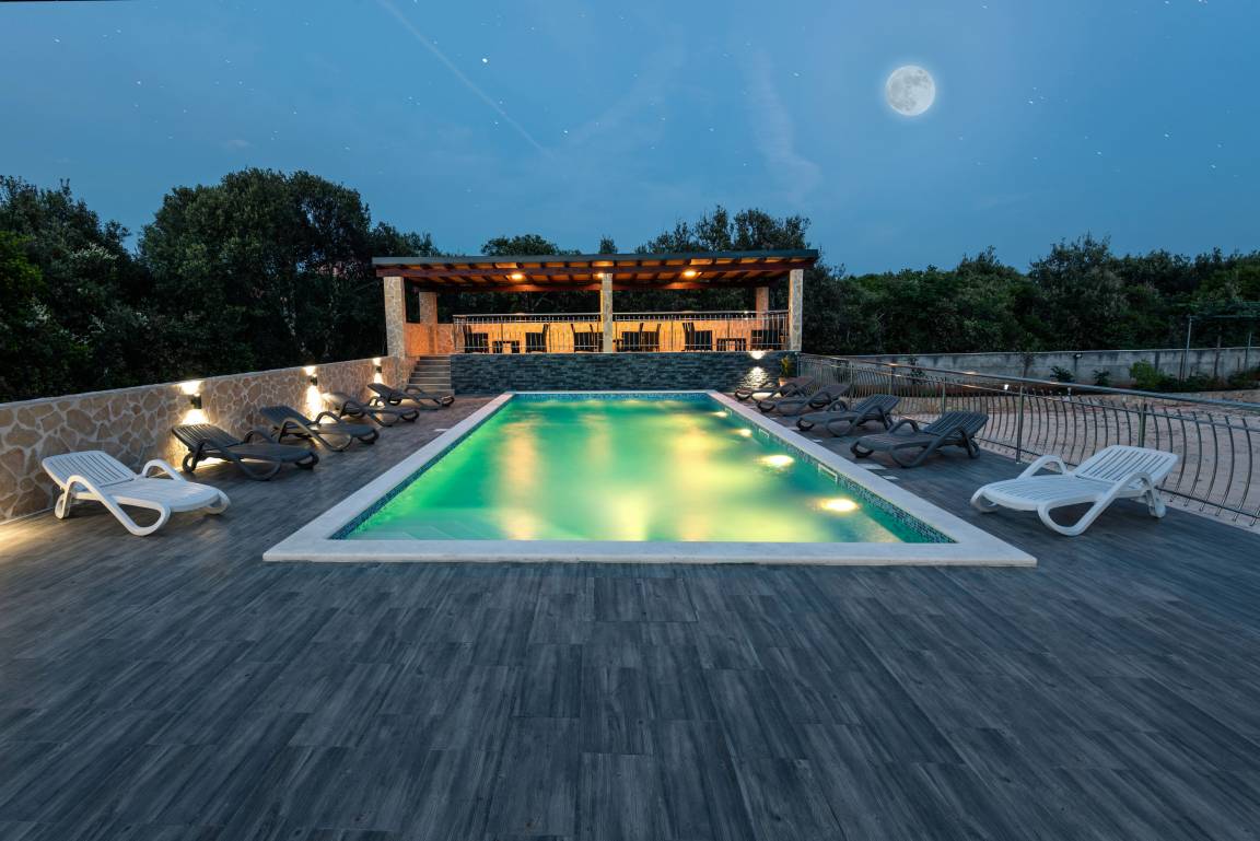 60 M² Apartment ∙ 1 Bedroom ∙ 4 Guests - Sevid