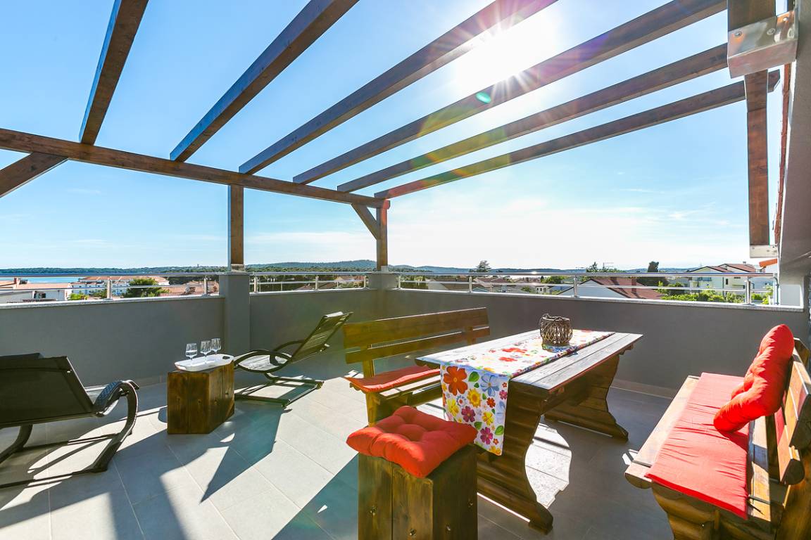 100 M² Ferienwohnung ∙ 3 Schlafzimmer ∙ 6 Gäste - Premantura