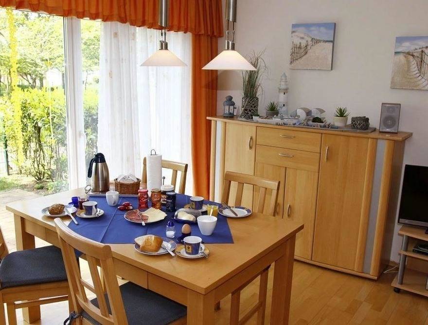 60 m² Ferienwohnung ∙ 2 Schlafzimmer ∙ 4 Gäste – Bild 1