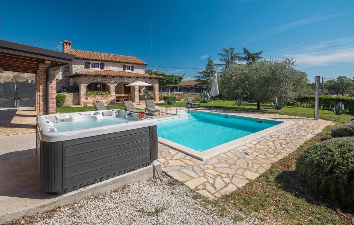 73 M² Huis ∙ 2 Slaapkamers ∙ 6 Gasten - Funtana