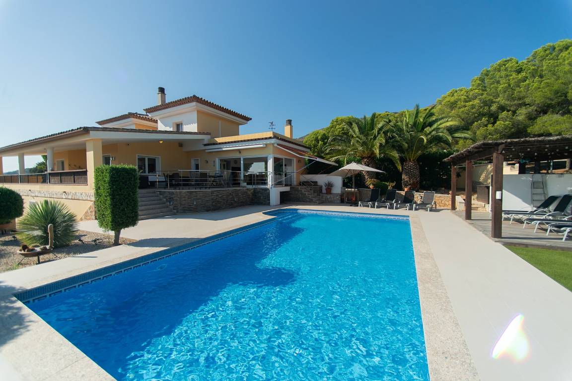 240 M² Villa ∙ 5 Habitaciones ∙ 10 Huéspedes - Cadaqués