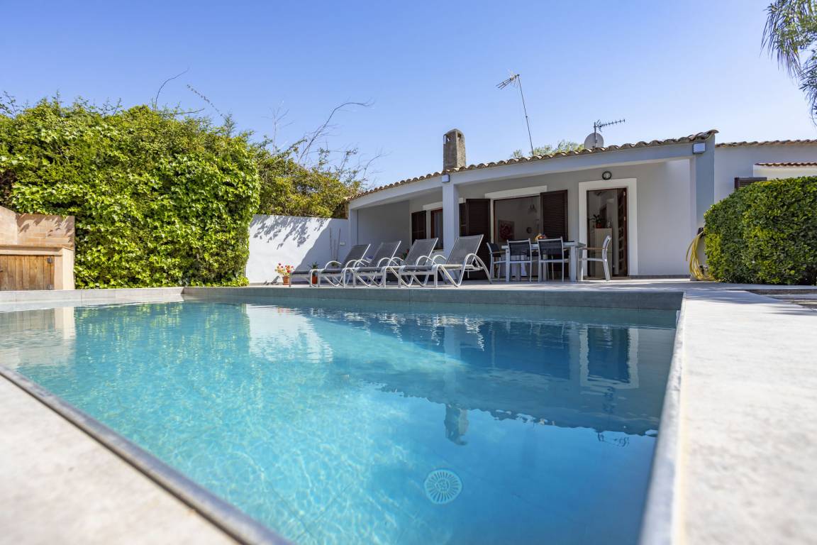 70 M² Villa ∙ 2 Bedrooms ∙ 4 Guests - Sa Pobla