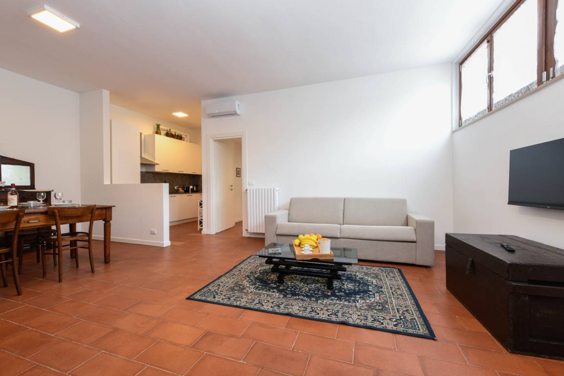 70 M² Appartement ∙ 2 Chambres ∙ 6 Personnes - Salò