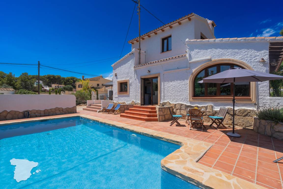 161 M² Villa ∙ 4 Habitaciones ∙ 8 Huéspedes - Moraira