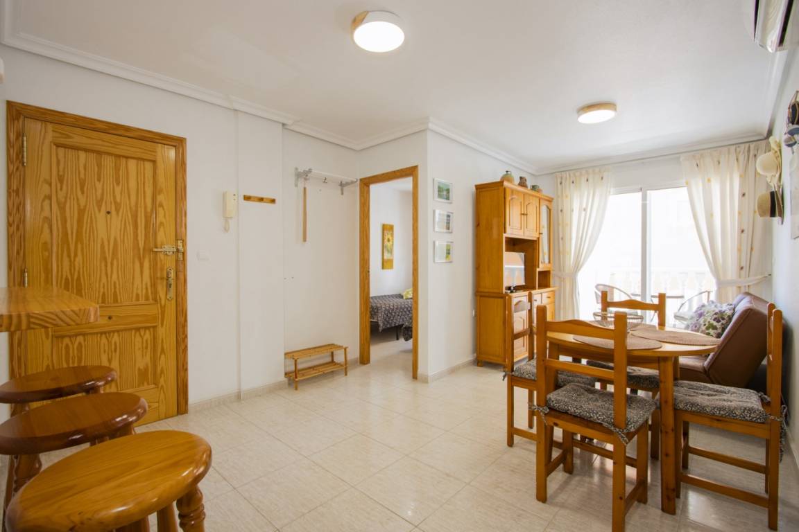 66 M² Apartment ∙ 2 Bedrooms ∙ 4 Guests - Torrevieja