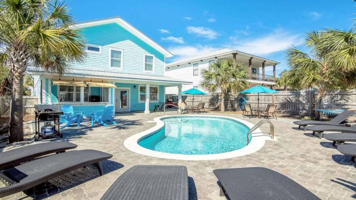 379 M² House ∙ 5 Bedrooms ∙ 18 Guests - Miramar Beach, FL