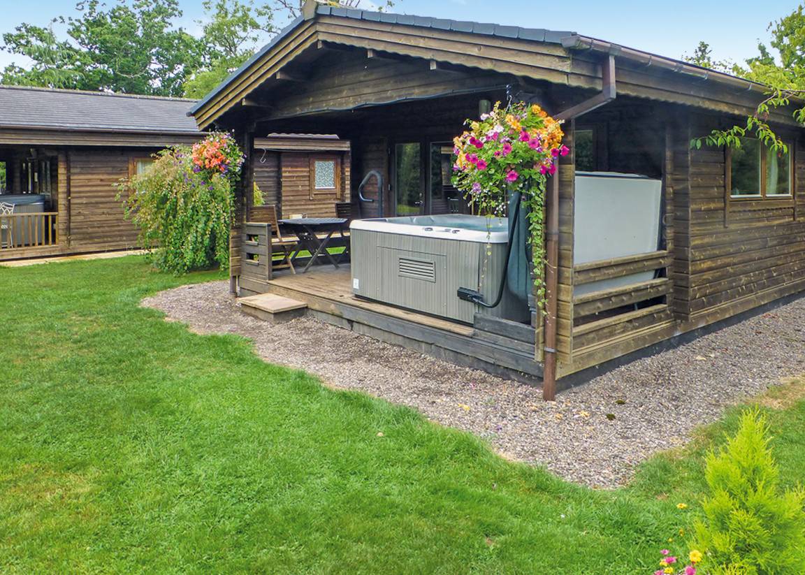 Chalet ∙ 2 Bedrooms ∙ 4 Guests - Devon