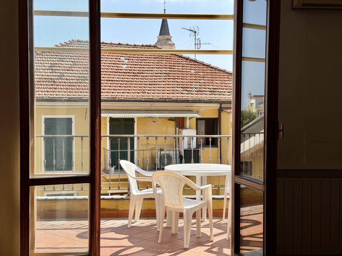 81 M² Apartment ∙ 1 Bedroom ∙ 4 Guests - Imperia