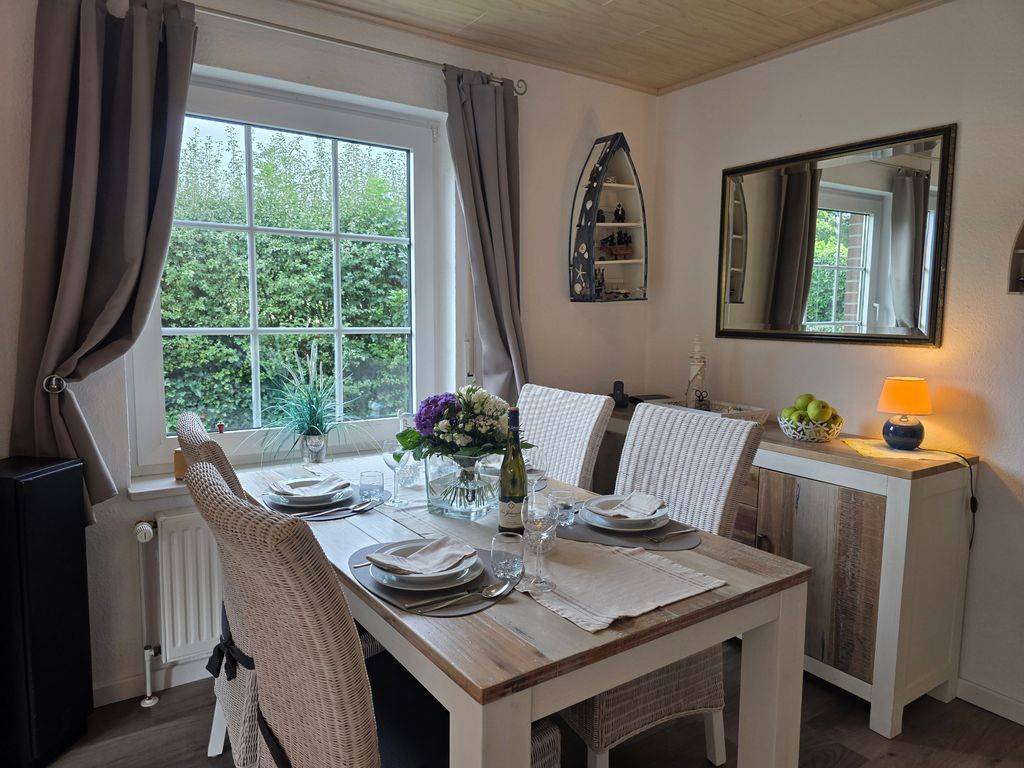 75 M² Ferienhaus ∙ 2 Schlafzimmer ∙ 4 Gäste - Varel