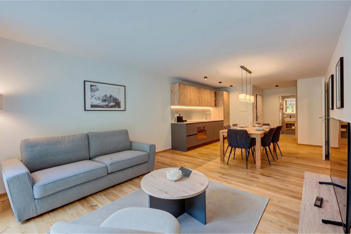 82 M² Huoneisto ∙ 2 Makuuhuonetta ∙ 5 Vierasta - Splügen