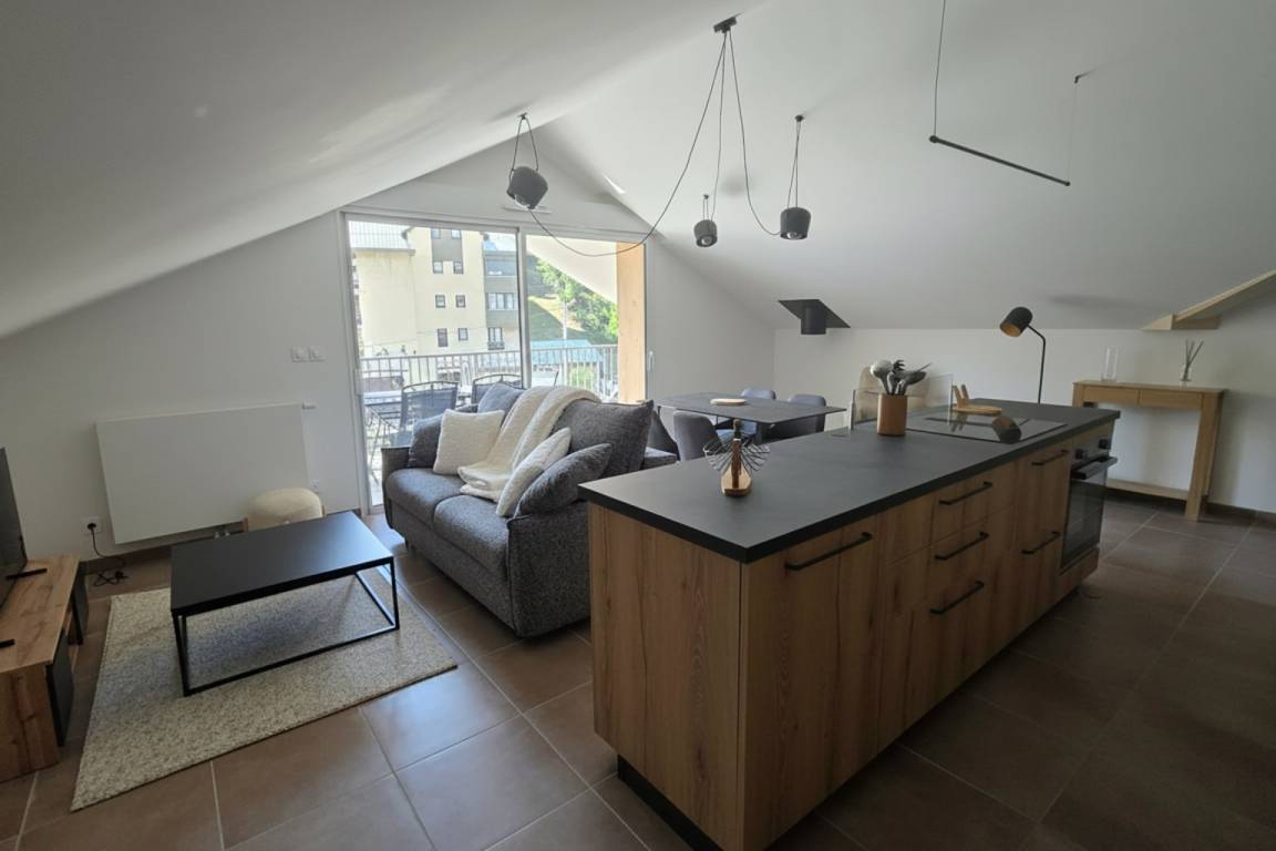 94 M² Apartamento ∙ 2 Habitaciones ∙ 6 Huéspedes - Briançon