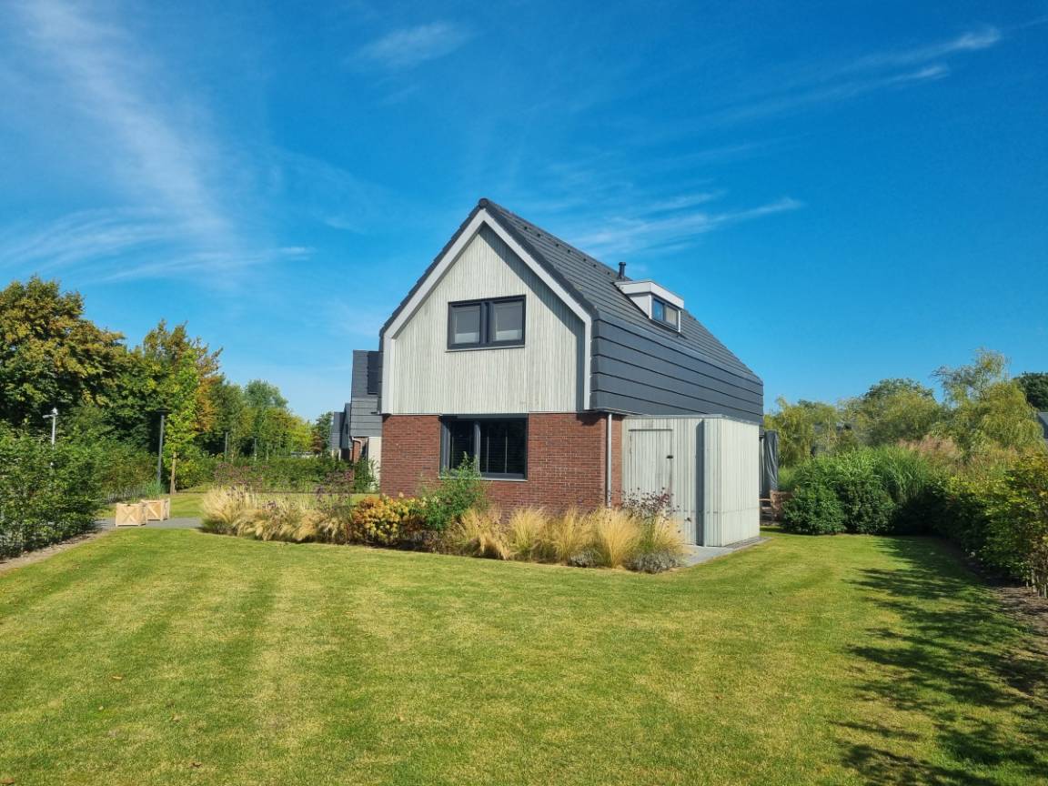 180 M² Ferienhaus ∙ 4 Schlafzimmer ∙ 6 Gäste - Lemmer