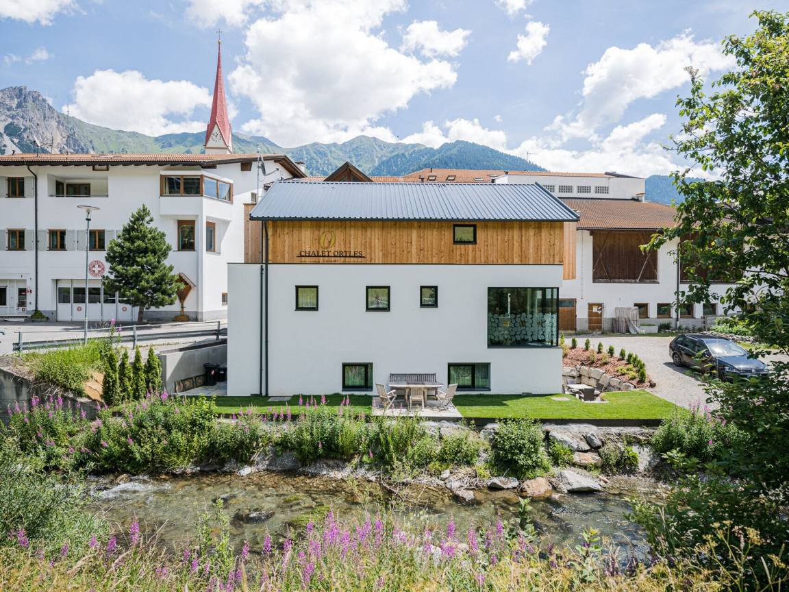 220 M² Chalet ∙ 4 Slaapkamers ∙ 10 Gasten - Reschen