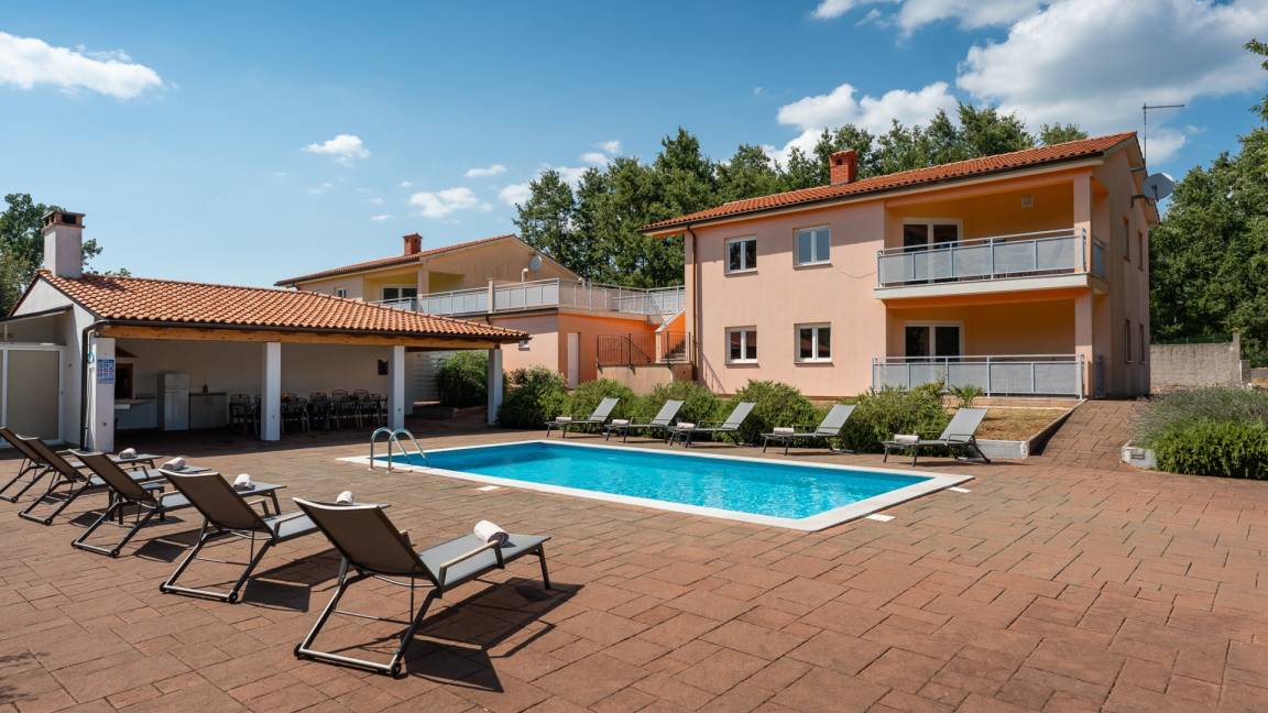 200 M² Villa ∙ 6 Chambres ∙ 12 Personnes - Istrie