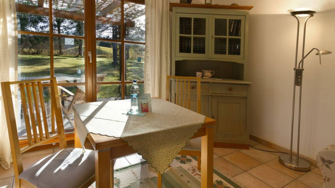 55 M² Ferienwohnung ∙ 1 Schlafzimmer ∙ 2 Gäste - Krün