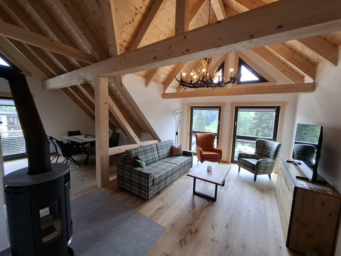 91 M² Ferienwohnung ∙ 2 Schlafzimmer ∙ 8 Gäste - Notschrei