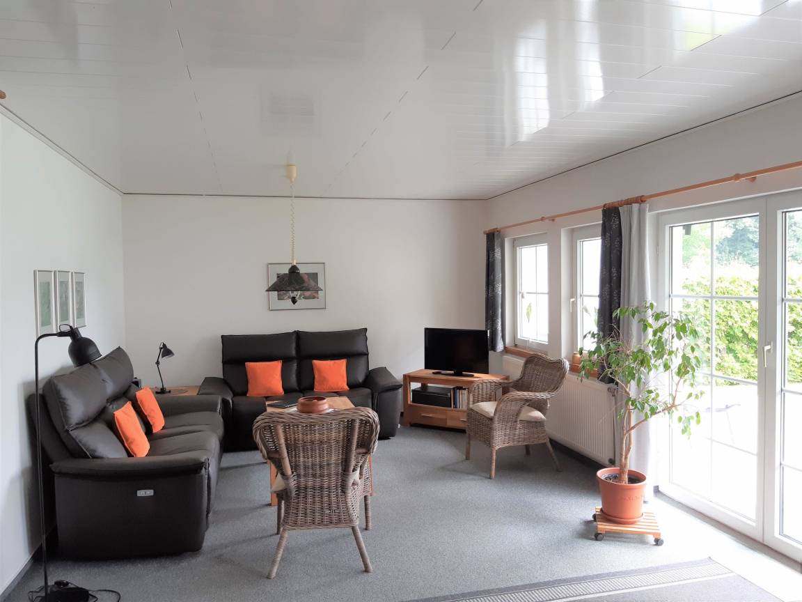 70 m² Ferienwohnung ∙ 2 Schlafzimmer ∙ 4 Gäste – Bild 2
