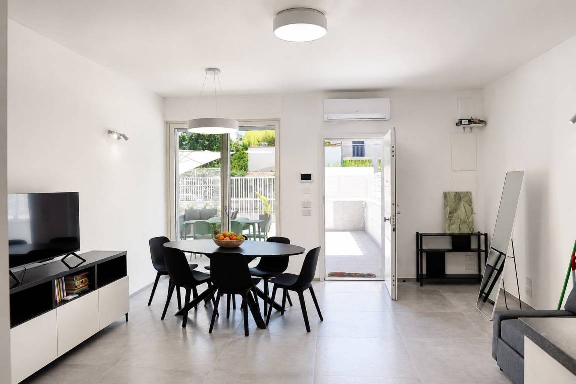 67 M² Appartement ∙ 2 Slaapkamers ∙ 6 Gasten - Trani