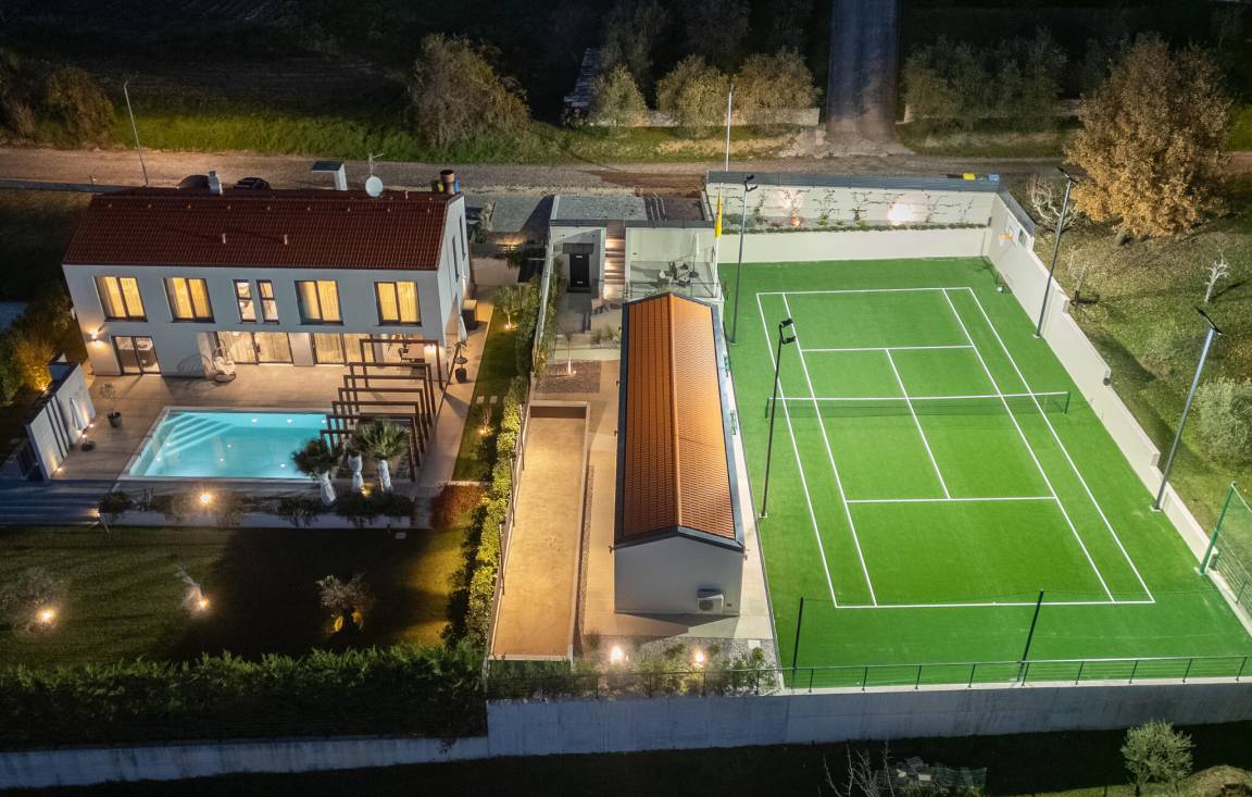 272 M² Maison De Vacances ∙ 4 Chambres ∙ 8 Personnes - Motovun