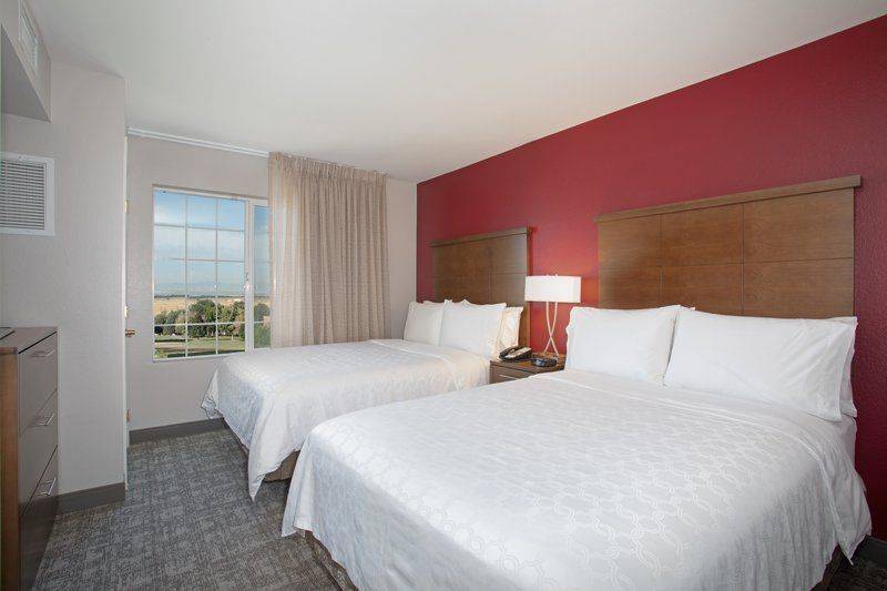 Hotel ∙ 2 Bedrooms ∙ 7 Guests - Denver, CO