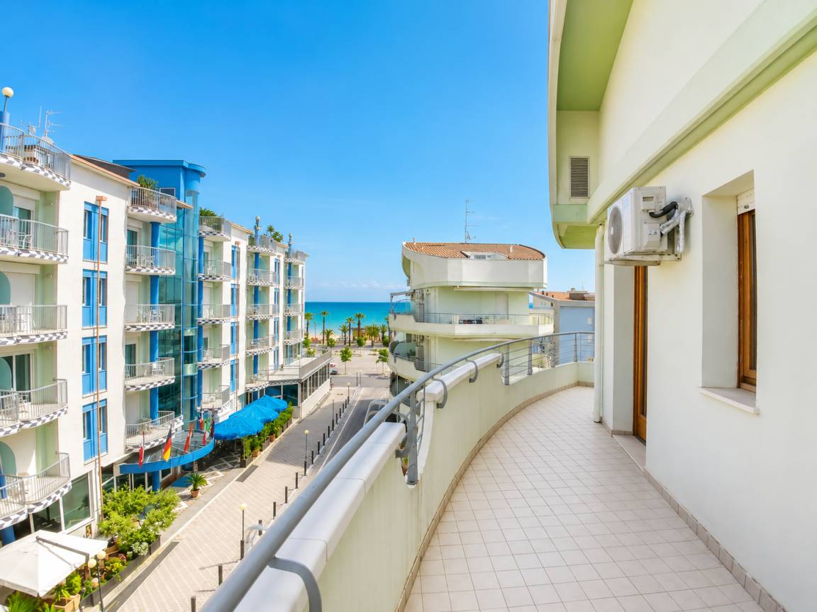 Ferienwohnung ∙ 2 Schlafzimmer ∙ 6 Gäste - Giulianova