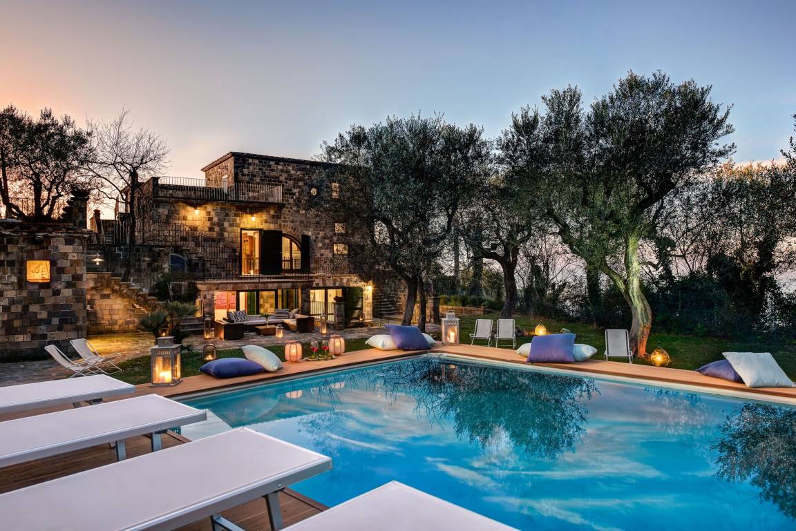 250 M² Villa ∙ 6 Habitaciones ∙ 12 Huéspedes - Sorrento