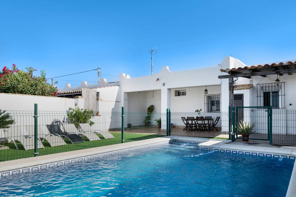 100 M² House ∙ 2 Bedrooms ∙ 4 Guests - Chiclana de la Frontera