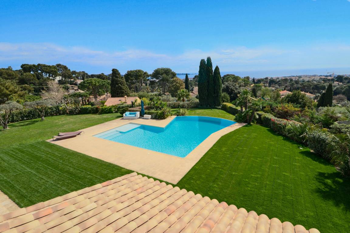320 M² Villa ∙ 4 Chambres ∙ 8 Personnes - Antibes