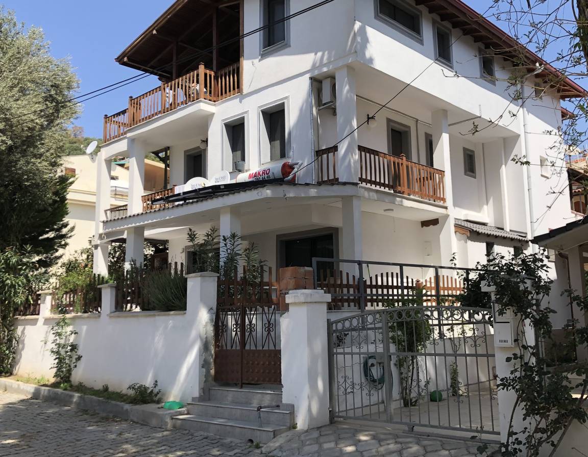 90 M² Apartment ∙ 3 Bedrooms ∙ 5 Guests - Menderes