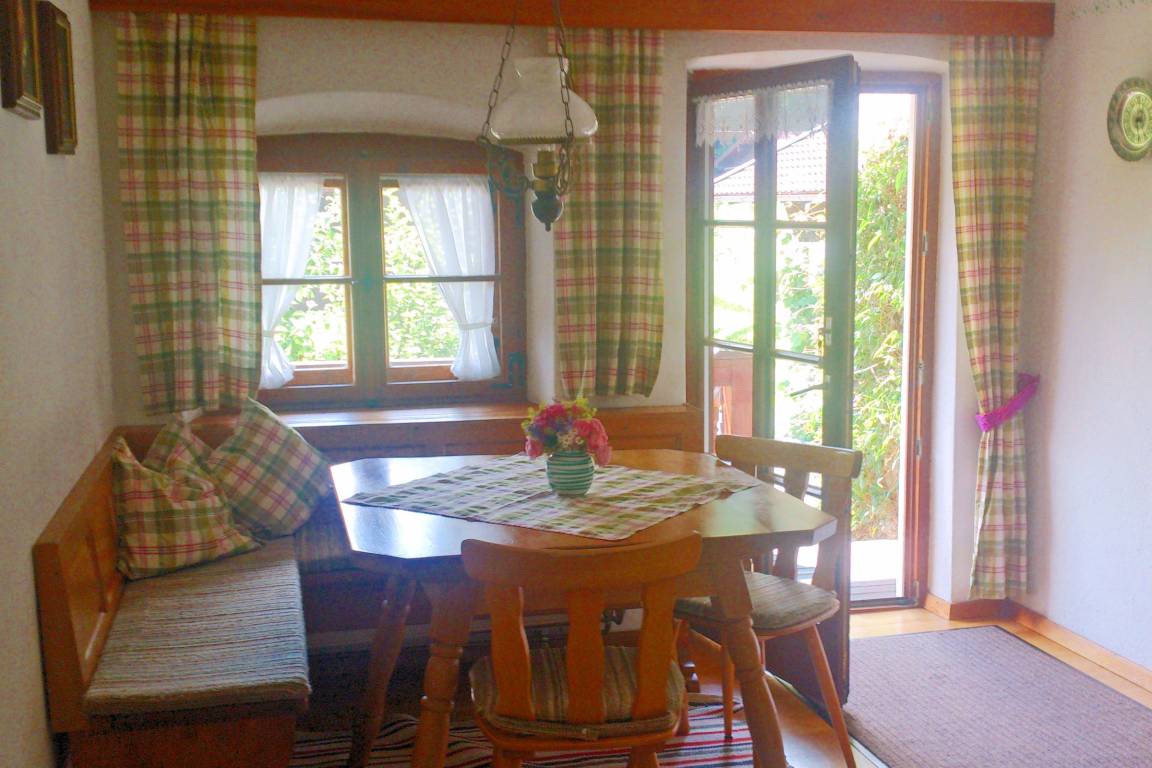 47 M² Ferienwohnung ∙ 2 Schlafzimmer ∙ 5 Gäste - Bernau am Chiemsee
