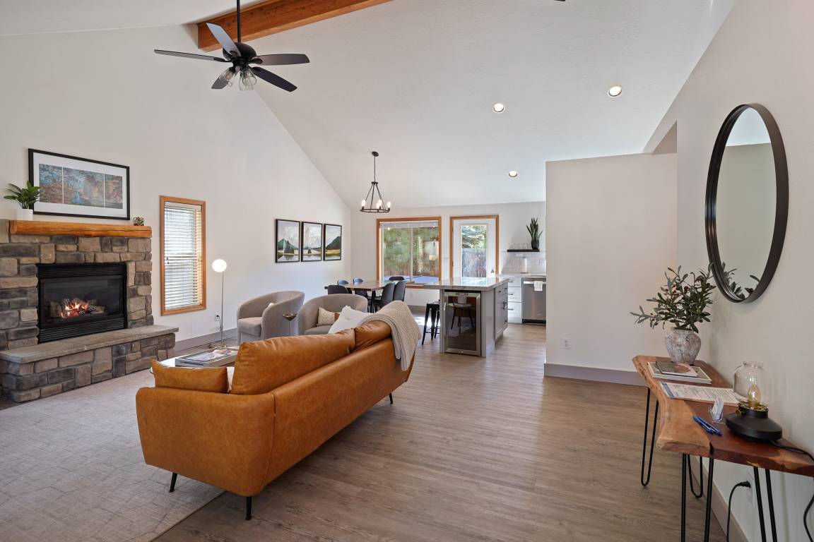 126 M² House ∙ 3 Bedrooms ∙ 6 Guests - Bend, OR