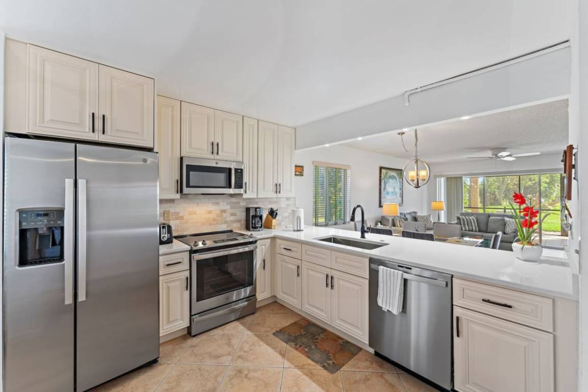 70 M² Huoneisto ∙ 2 Makuuhuonetta ∙ 4 Vierasta - Jupiter, FL