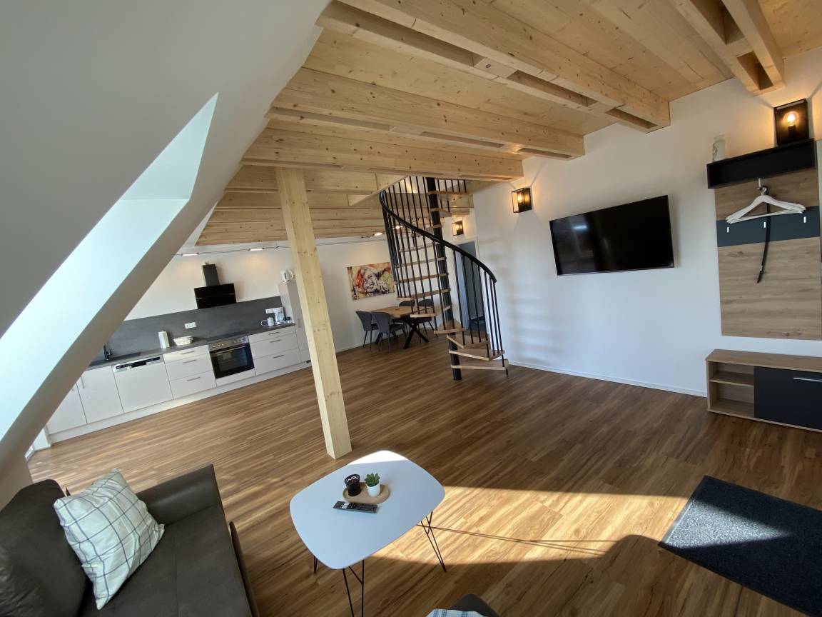 Ferienwohnung ∙ 2 Schlafzimmer ∙ 5 Gäste - Dettelbach