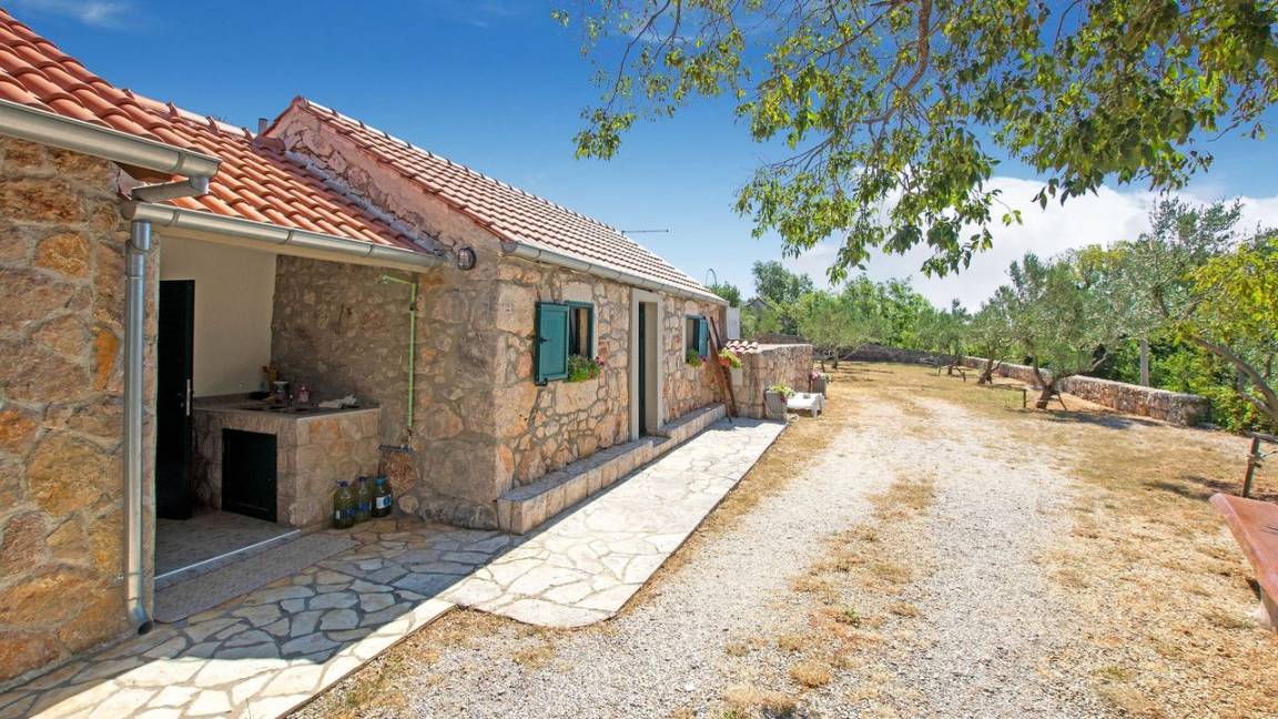 60 M² House ∙ 2 Bedrooms ∙ 5 Guests - Dalmatia