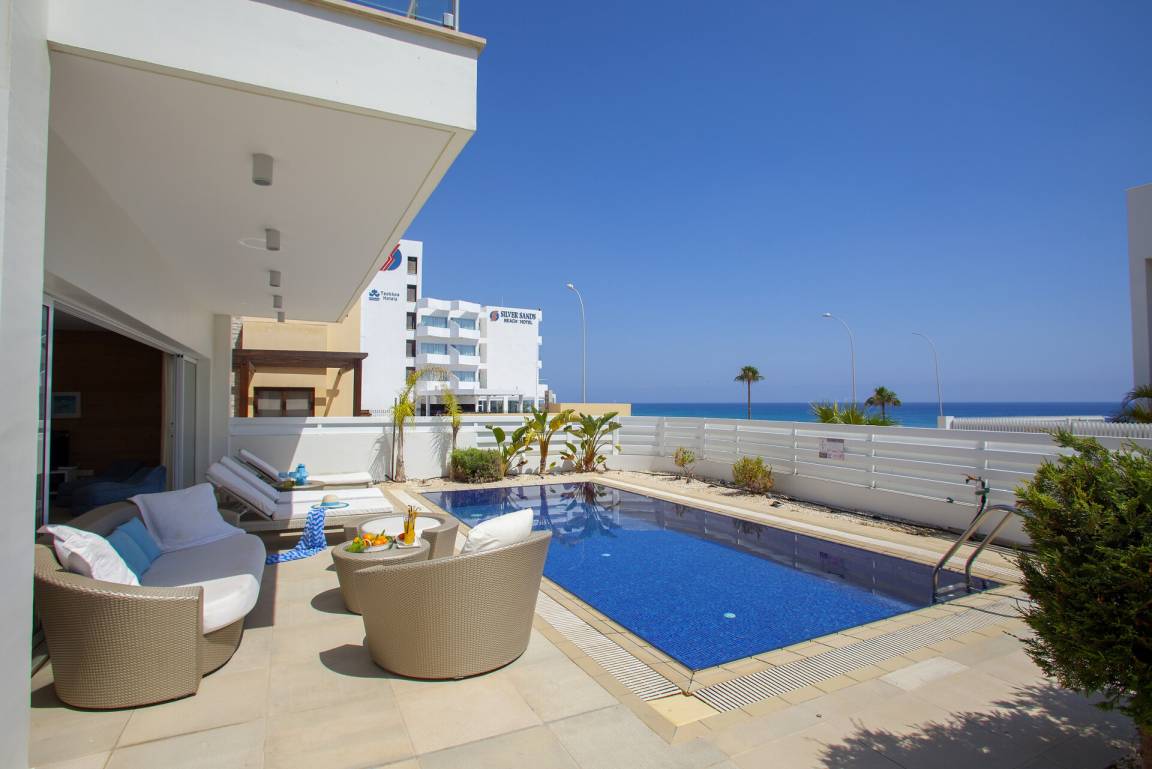 200 M² Villa ∙ 5 Schlafzimmer ∙ 12 Gäste - Protaras