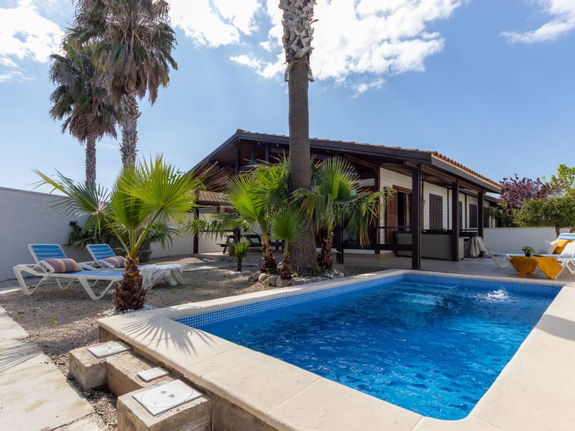 82 M² Huis ∙ 3 Slaapkamers ∙ 6 Gasten - Riumar