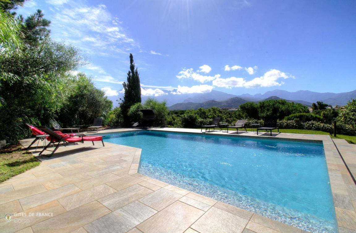 151 m&sup2; G&icirc;te 4 Schlafzimmer 10 G&auml;ste