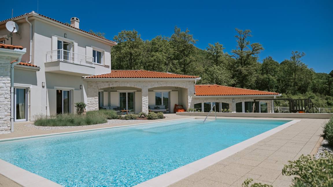 400 M² Villa ∙ 5 Bedrooms ∙ 10 Guests - Motovun