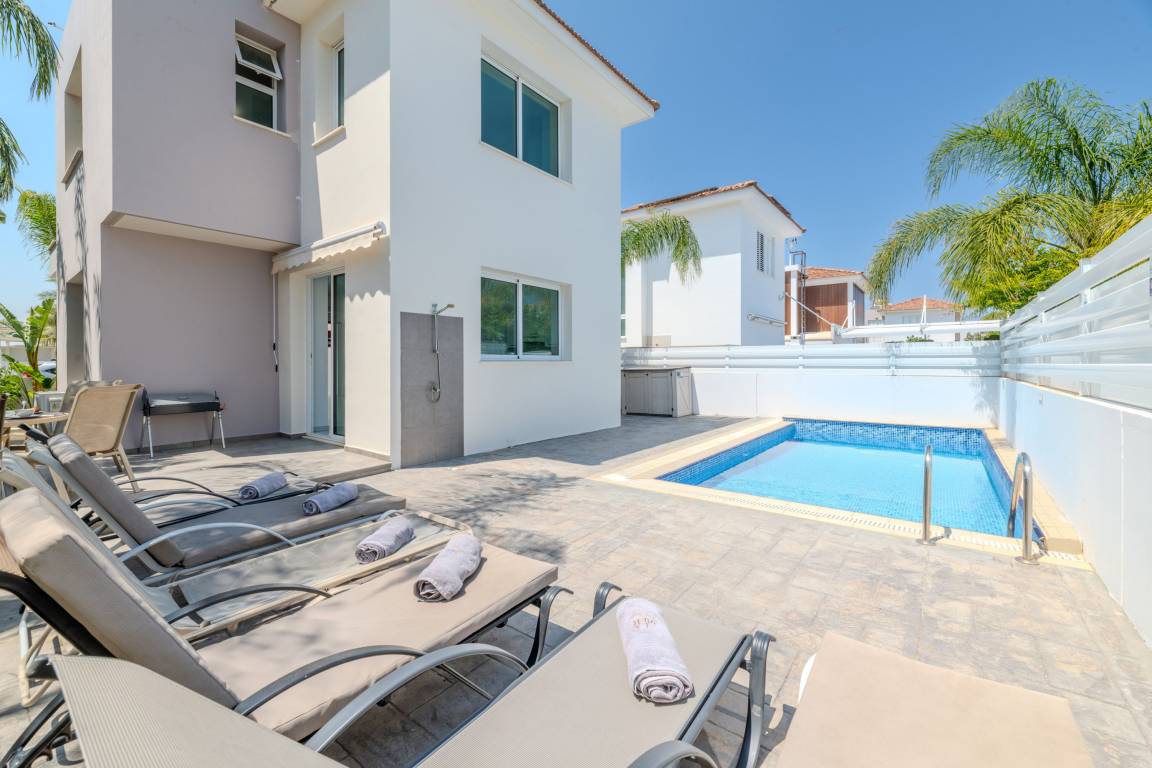 140 M² Ferienwohnung ∙ 3 Schlafzimmer ∙ 6 Gäste - Agia Napa
