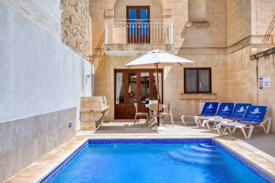 200 M² Villa ∙ 3 Bedrooms ∙ 7 Guests - Malta