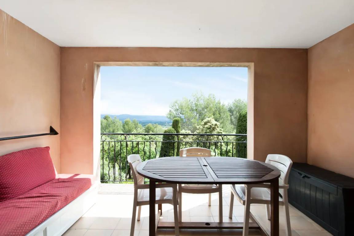 27 M² Appartement ∙ 1 Chambre ∙ 4 Personnes - Sénas