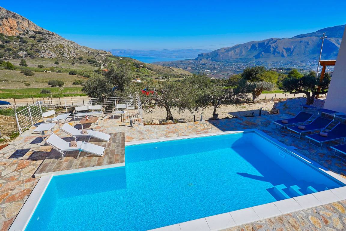 100 M² Villa ∙ 3 Bedrooms ∙ 6 Guests - Scopello
