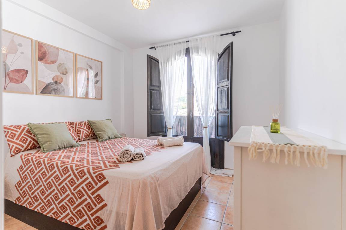 84 M² Apartamento ∙ 2 Habitaciones ∙ 4 Huéspedes - Lanjarón