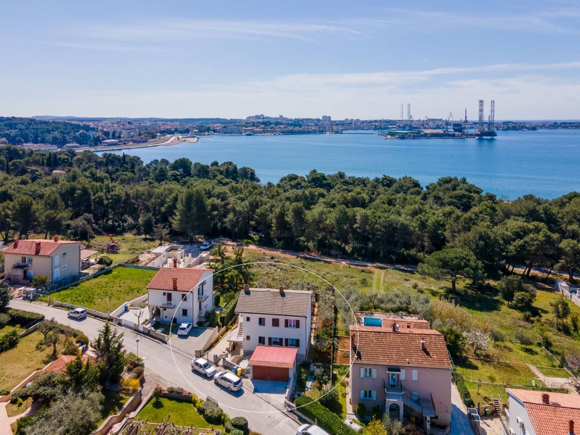 90 M² Apartment ∙ 2 Bedrooms ∙ 4 Guests - Pula