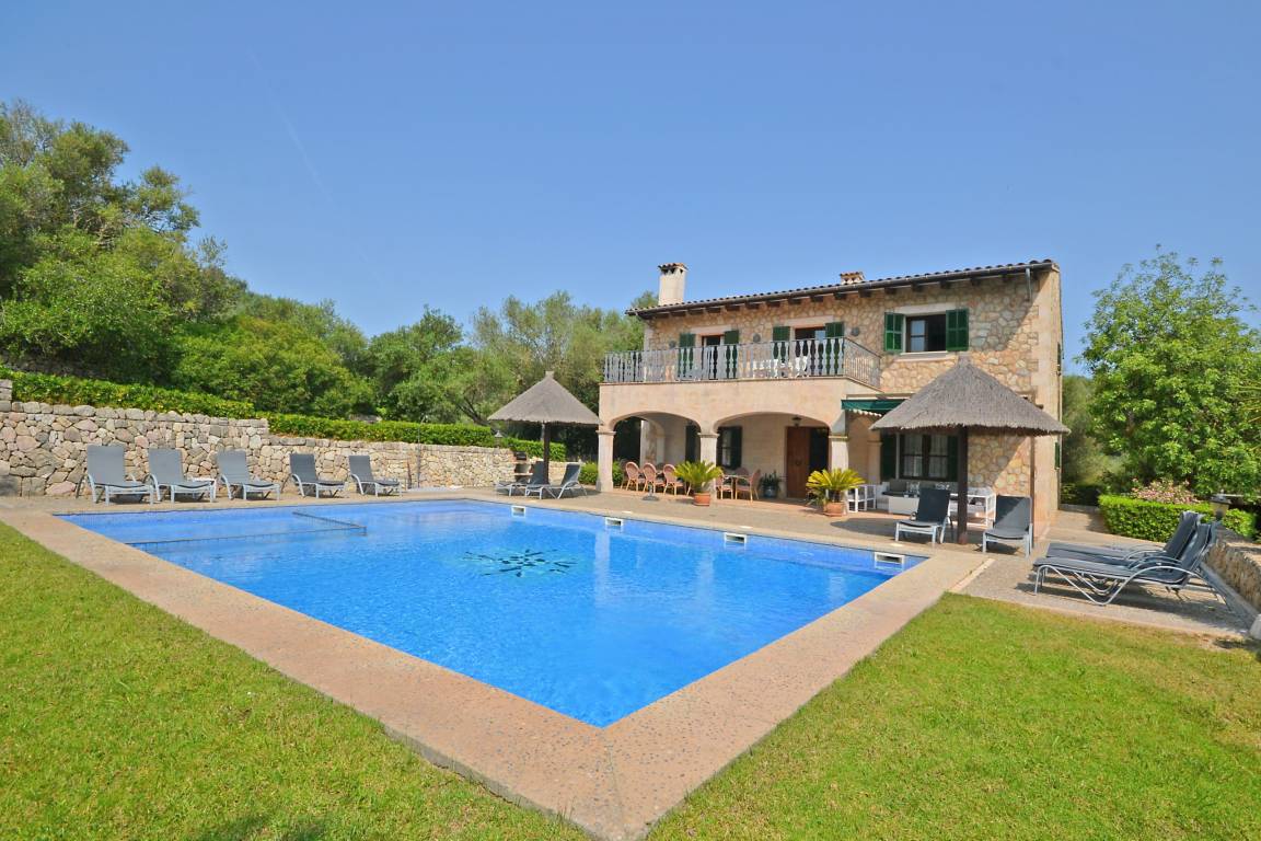 250 M² Casa Rural ∙ 6 Habitaciones ∙ 12 Huéspedes - Mallorca