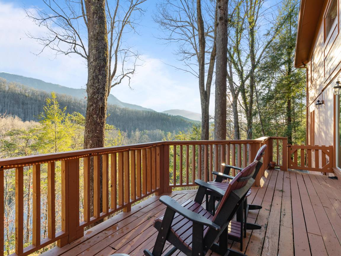 335 M² Cabin ∙ 4 Bedrooms ∙ 10 Guests - Cosby, TN