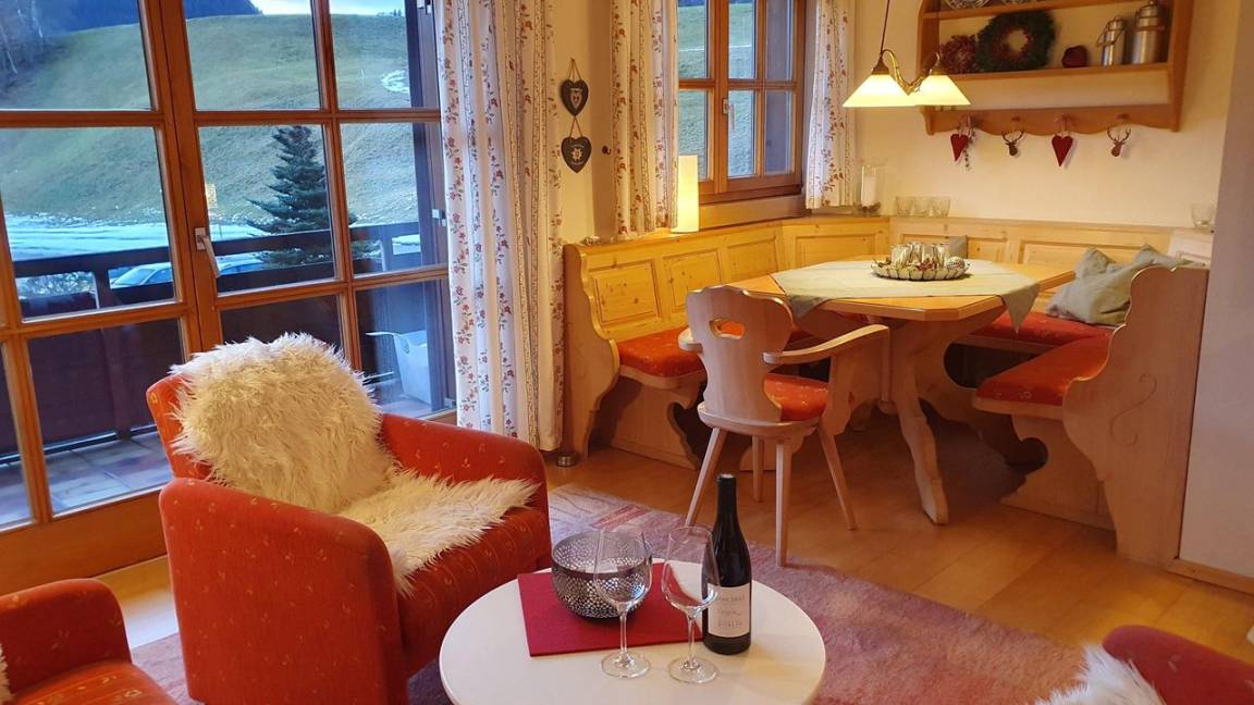 50 M² Ferienwohnung ∙ 1 Schlafzimmer ∙ 2 Gäste - Obermaiselstein