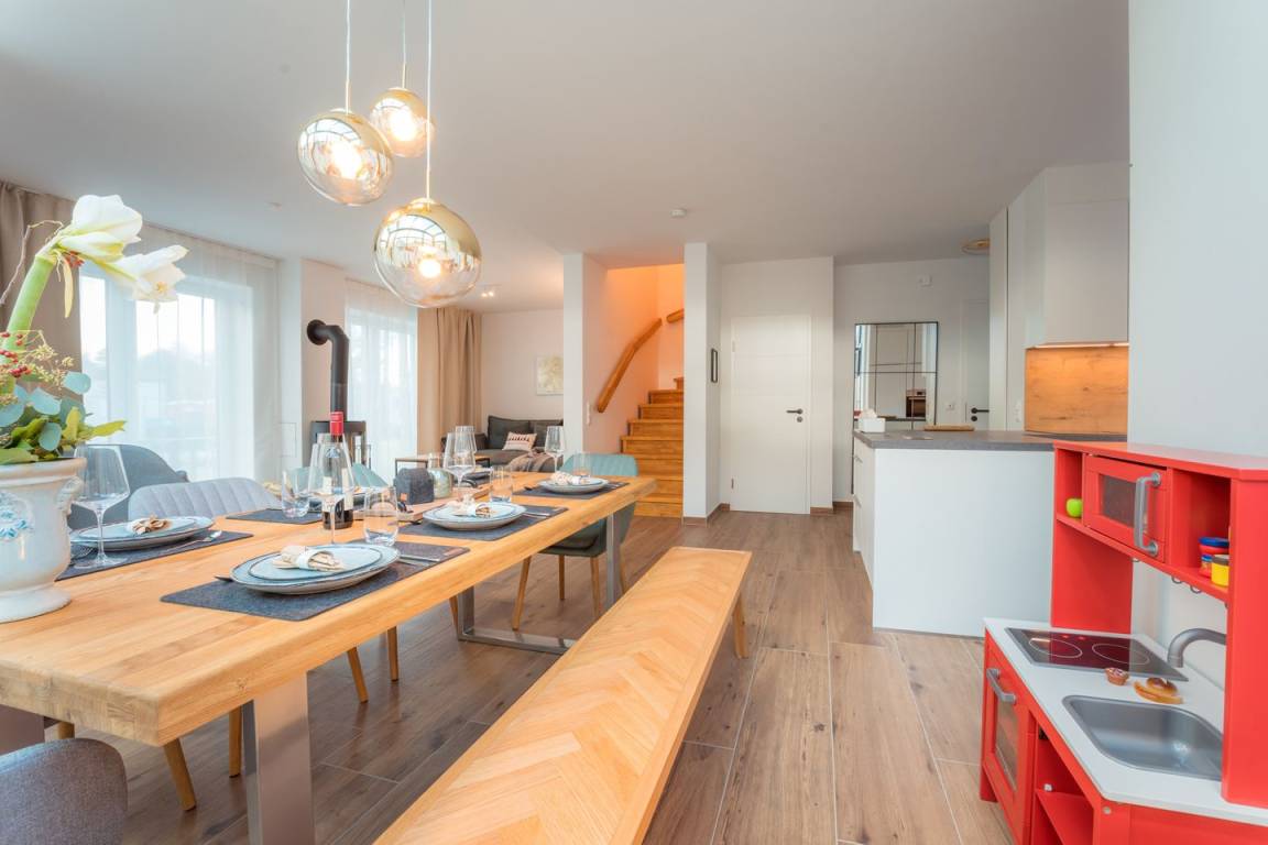 110 M² Ferienhaus ∙ 3 Schlafzimmer ∙ 6 Gäste - Varel